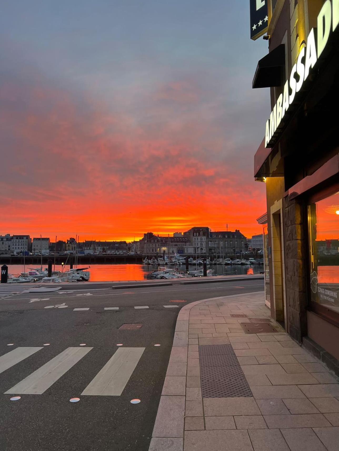Ambassadeur Hotel - Cherbourg Port De Plaisance Dış mekan fotoğraf