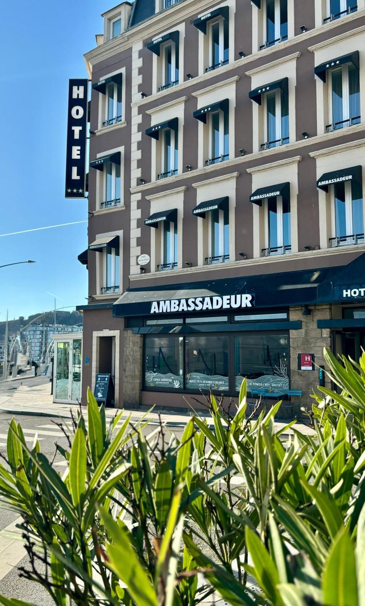 Ambassadeur Hotel - Cherbourg Port De Plaisance Dış mekan fotoğraf